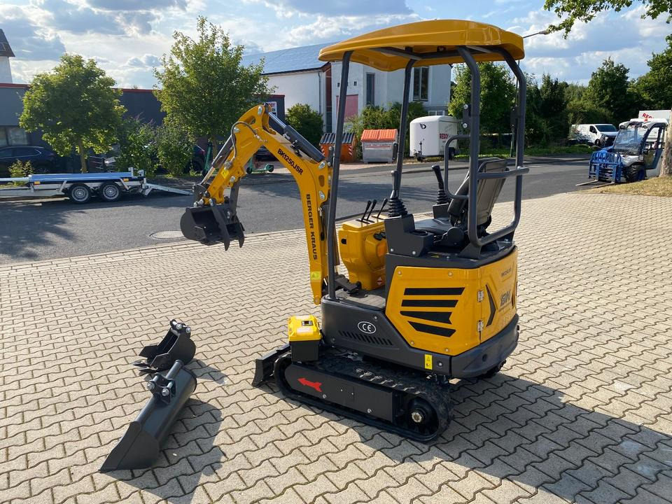 Minibagger BK1250JSR inkl. Schaufelpaket *INKL.19% MWST*BERGER KRAUS*KUBOTA* VERSTELLFAHRWERK*SOFORT!* - Mini pelle: photos 3 Minibagger BK1250JSR inkl. Schaufelpaket *INKL.19% MWST*BERGER KRAUS*KUBOTA* VERSTELLFAHRWERK*SOFORT!* - Mini pelle: photos 3