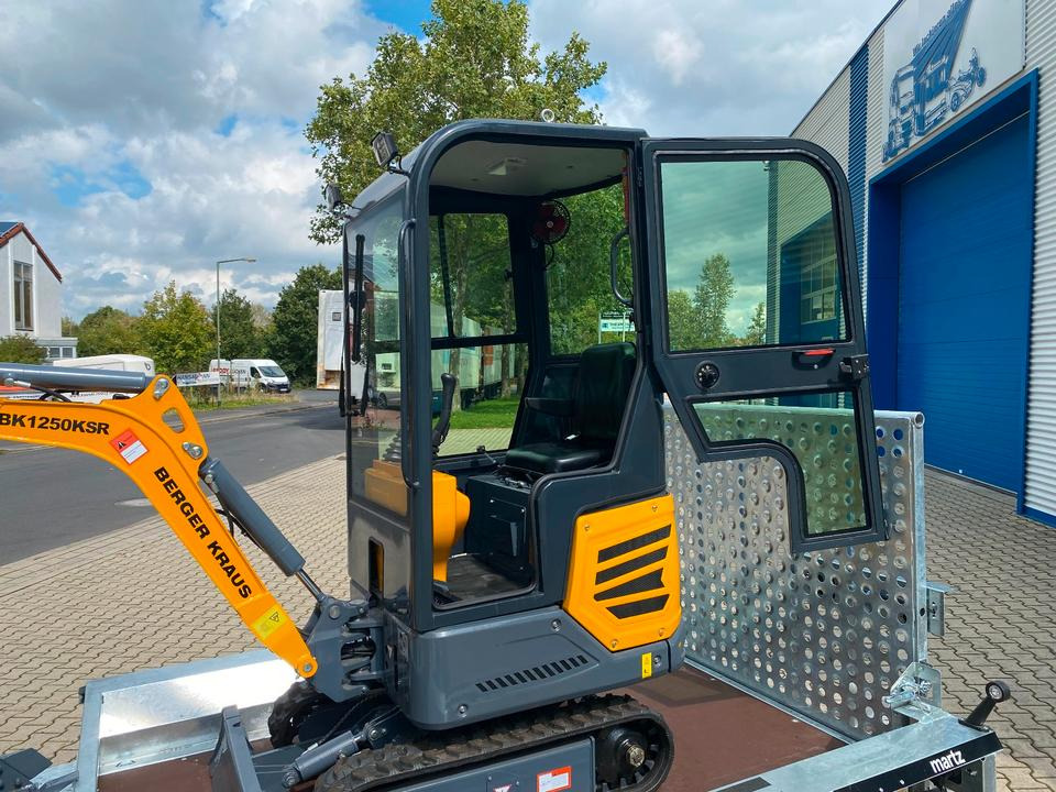 Minibagger BK1250KSR inkl. 2-Achs-Tieflader und Zubehörpaket Klein *INKL.19% MWST*SCHWENKARM*VERSTELLFAHRW*SOFORT!* - Mini pelle: photos 5 Minibagger BK1250KSR inkl. 2-Achs-Tieflader und Zubehörpaket Klein *INKL.19% MWST*SCHWENKARM*VERSTELLFAHRW*SOFORT!* - Mini pelle: photos 5