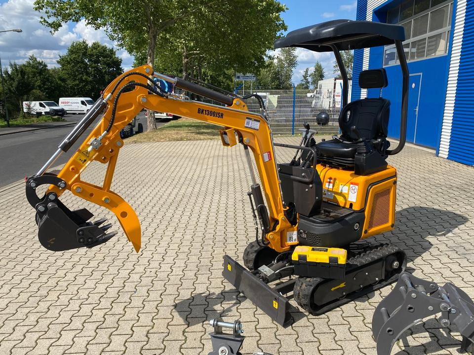 Minibagger BK1300JSR inkl. großem Zubehörpaket *INKL.19% MWST*BERGER KRAUS* VERSTELLFAHRWERK*KUBOTA*SOFORT!* - Mini pelle: photos 3 Minibagger BK1300JSR inkl. großem Zubehörpaket *INKL.19% MWST*BERGER KRAUS* VERSTELLFAHRWERK*KUBOTA*SOFORT!* - Mini pelle: photos 3