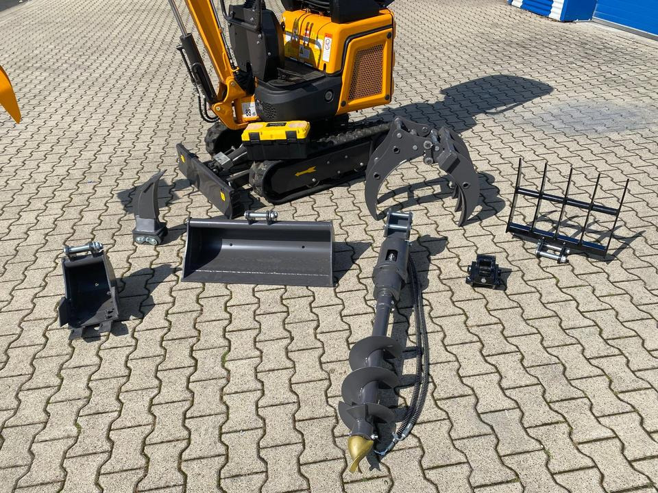 Minibagger BK1300JSR inkl. kleinem Zubehörpaket *INKL.19% MWST*BERGER KRAUS* VERSTELLFAHRWERK*KUBOTA*SOFORT!* - Mini pelle: photos 2 Minibagger BK1300JSR inkl. kleinem Zubehörpaket *INKL.19% MWST*BERGER KRAUS* VERSTELLFAHRWERK*KUBOTA*SOFORT!* - Mini pelle: photos 2