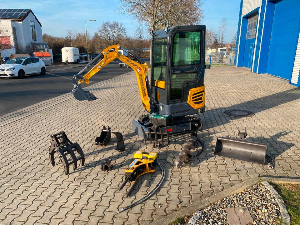 Minibagger BK950KS + Zubehör *INKL.19% MWST*BERGER KRAUS*KABINE*SOFORT!* - Mini pelle: photos 2 Minibagger BK950KS + Zubehör *INKL.19% MWST*BERGER KRAUS*KABINE*SOFORT!* - Mini pelle: photos 2