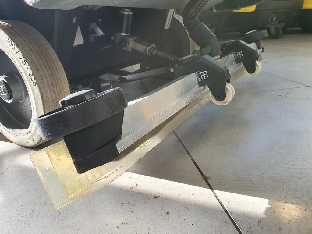 Autolaveuse KÄRCHER B 140 R Bp + R 90: photos 10 Autolaveuse KÄRCHER B 140 R Bp + R 90: photos 10