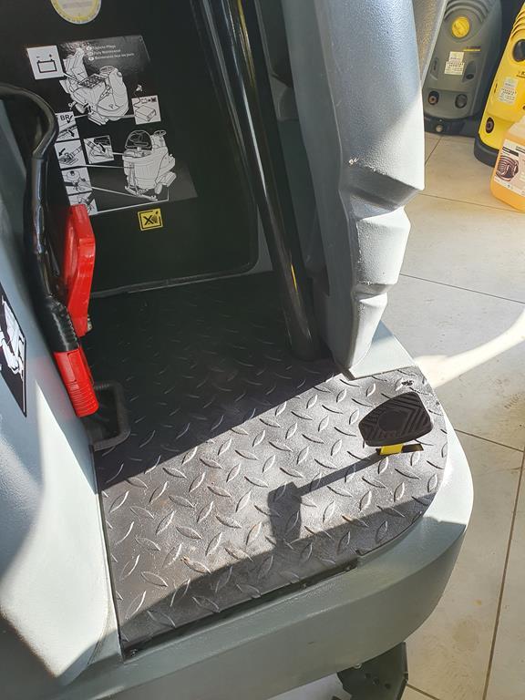 Autolaveuse KÄRCHER B 140 R Bp + R 90: photos 12 Autolaveuse KÄRCHER B 140 R Bp + R 90: photos 12