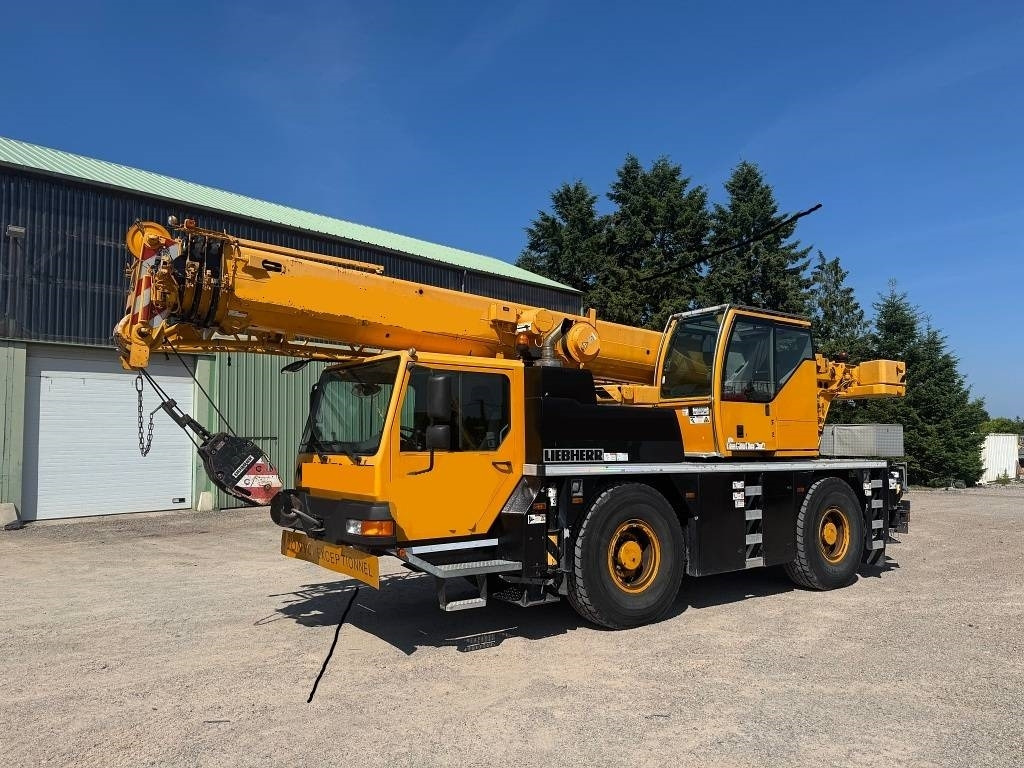 Liebherr LTM 1030-2.1 - Grue mobile: photos 1 Liebherr LTM 1030-2.1 - Grue mobile: photos 1