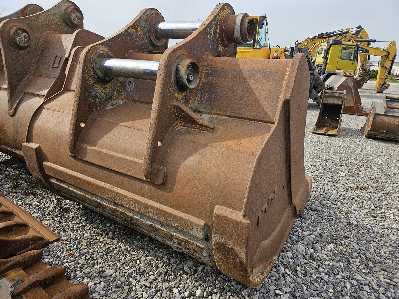 CATERPILLAR 365C,374D/E - Pelle sur chenille: photos 3 CATERPILLAR 365C,374D/E - Pelle sur chenille: photos 3