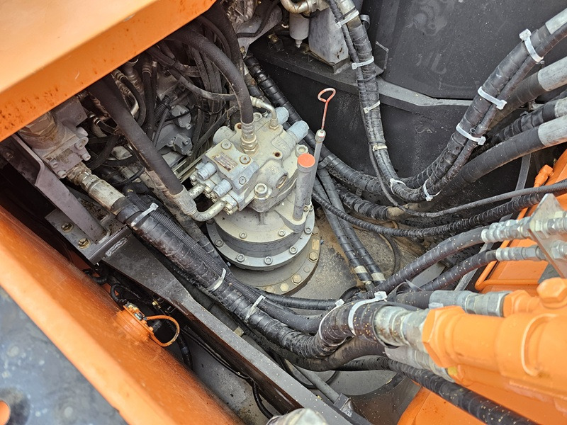 HITACHI ZX210LC-5B - crédit-bail HITACHI ZX210LC-5B: photos 15