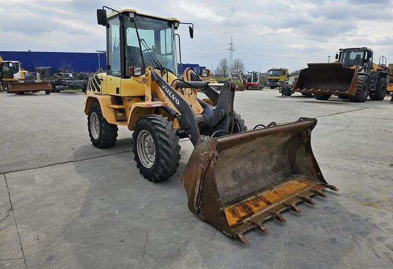 Volvo L30B - Chargeuse: photos 5 Volvo L30B - Chargeuse: photos 5