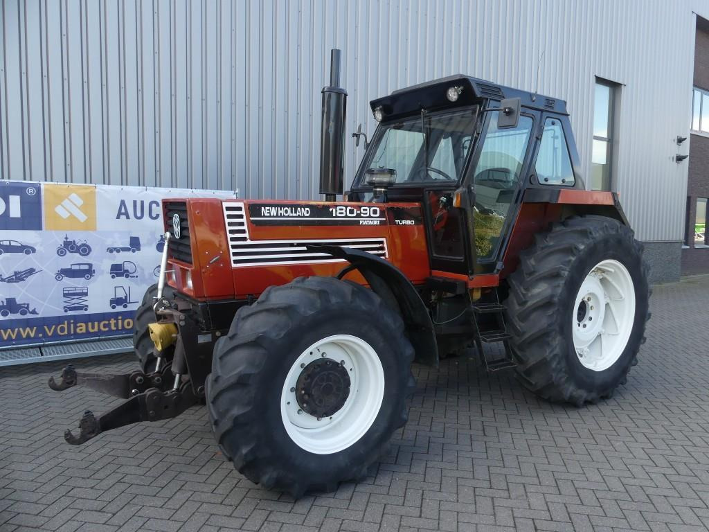 Fiat New Holland 180-90 4WD - Tracteur agricole: photos 3 Fiat New Holland 180-90 4WD - Tracteur agricole: photos 3
