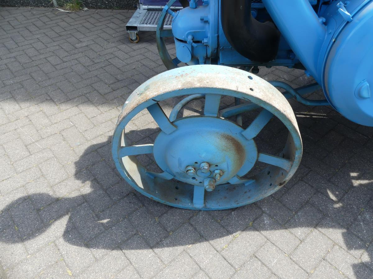 Lanz-Bulldog 20 - Tracteur agricole: photos 5 Lanz-Bulldog 20 - Tracteur agricole: photos 5
