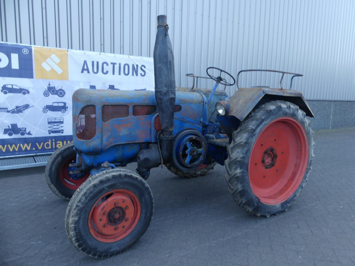 Lanz-Bulldog D2416 - Tracteur agricole: photos 1 Lanz-Bulldog D2416 - Tracteur agricole: photos 1