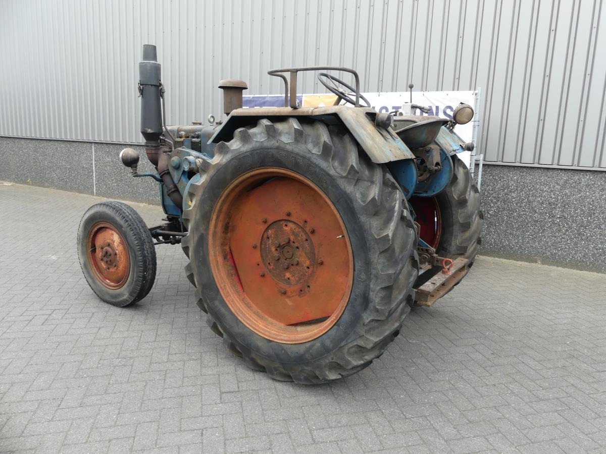 Lanz-Bulldog D2806 - Tracteur agricole: photos 4 Lanz-Bulldog D2806 - Tracteur agricole: photos 4