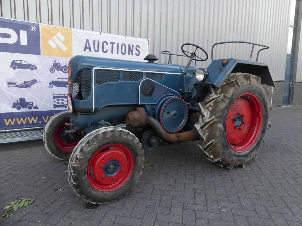 Lanz Bulldog D2816 - Tracteur agricole: photos 2 Lanz Bulldog D2816 - Tracteur agricole: photos 2