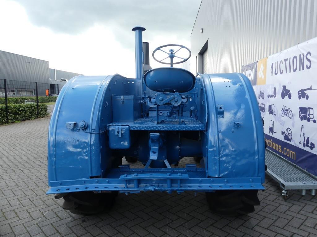 Lanz Bulldog D9506 - Tracteur agricole: photos 5 Lanz Bulldog D9506 - Tracteur agricole: photos 5