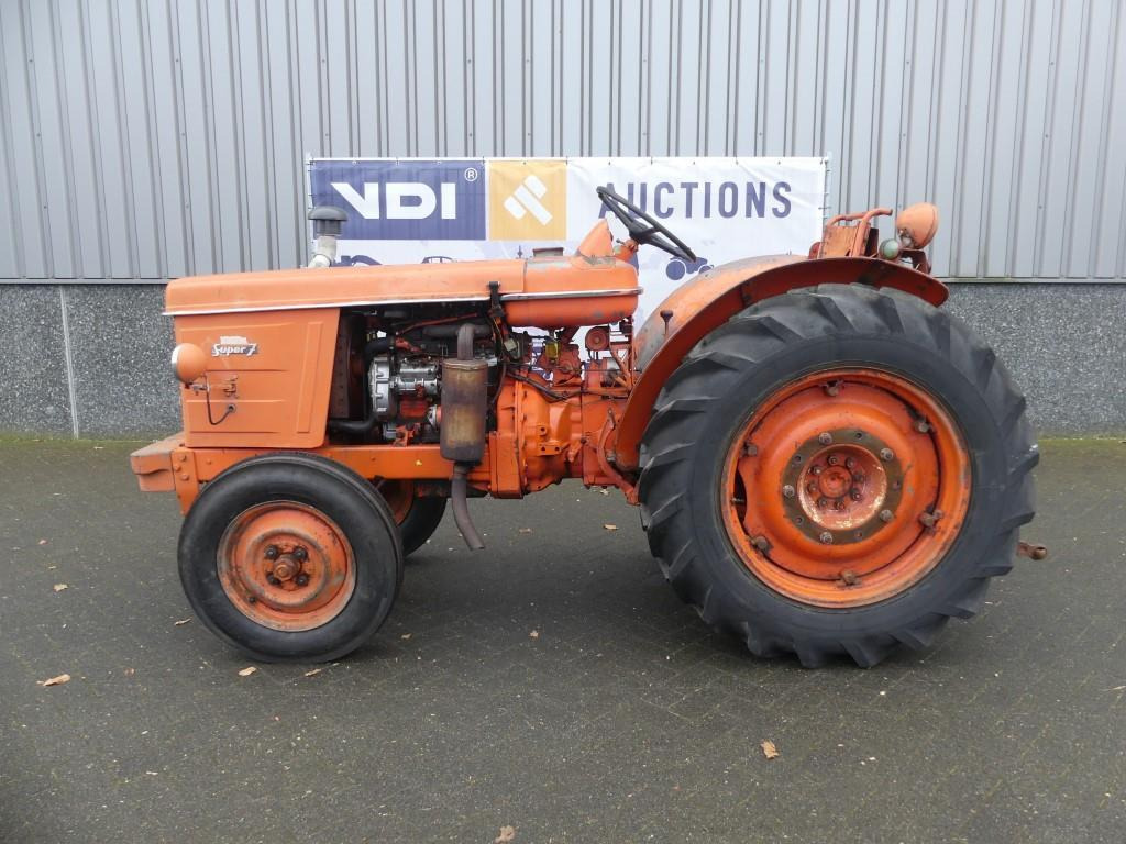 Renault Super 7 Vineyard - Tracteur agricole: photos 2 Renault Super 7 Vineyard - Tracteur agricole: photos 2