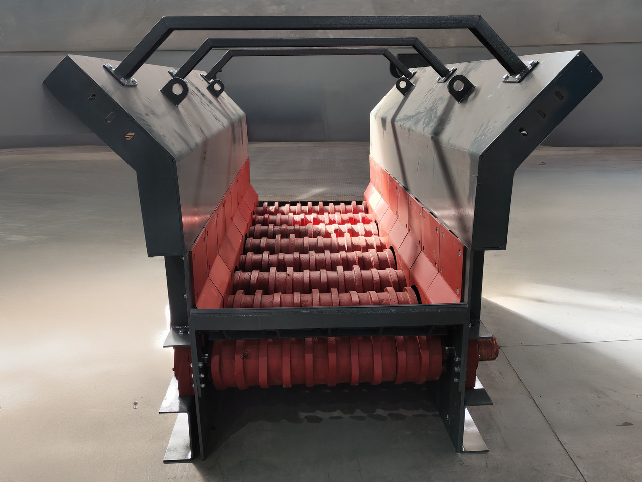 CONSTMACH Hochleistungs-WOBBLER-FEEDER – Die Ideale Lösung für Gleichmäßige und Kontrollierte Materialzufuhr - Machine d'exploitation minière: photos 1 CONSTMACH Hochleistungs-WOBBLER-FEEDER – Die Ideale Lösung für Gleichmäßige und Kontrollierte Materialzufuhr - Machine d'exploitation minière: photos 1