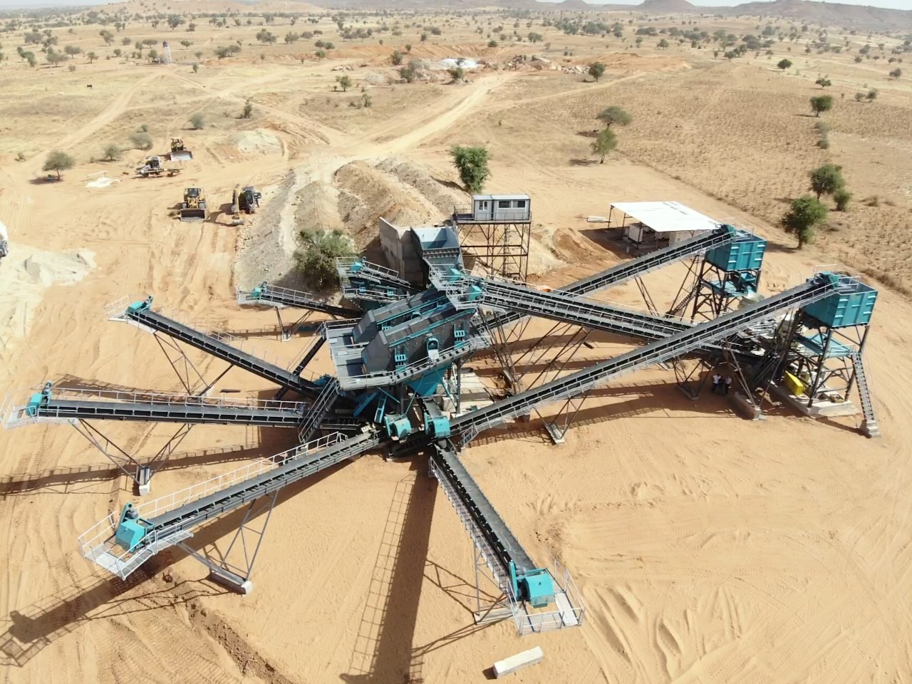 Constmach Stationary Stone Crushing and Screening Plant 50 to 1,000 TPH - Concasseur: photos 5 Constmach Stationary Stone Crushing and Screening Plant 50 to 1,000 TPH - Concasseur: photos 5
