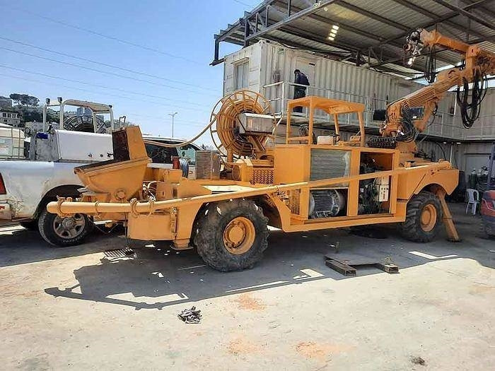 SIKA PUTZMESITER PM500P - Matériel de béton: photos 3 SIKA PUTZMESITER PM500P - Matériel de béton: photos 3