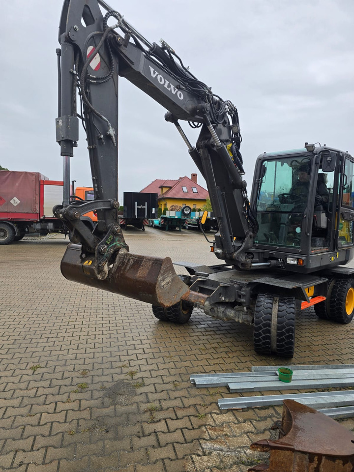 VOLVO EW 60E - Pelle sur pneus: photos 5 VOLVO EW 60E - Pelle sur pneus: photos 5
