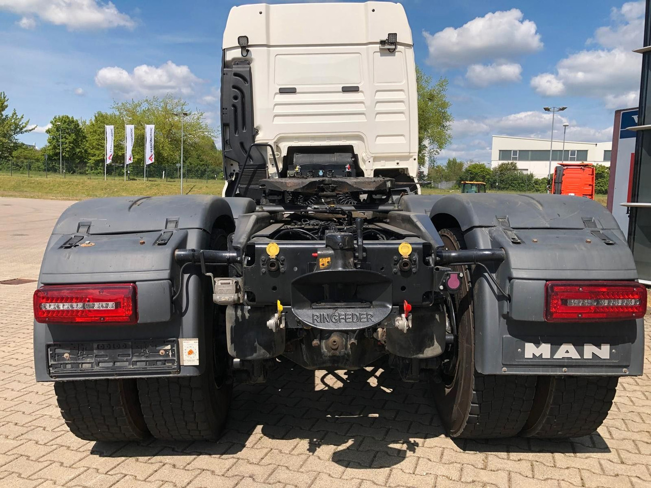 MAN TGX 33.640 6x4 2-Kreis-Hydraulik*AHK*AP Achsen - Tracteur routier: photos 5 MAN TGX 33.640 6x4 2-Kreis-Hydraulik*AHK*AP Achsen - Tracteur routier: photos 5