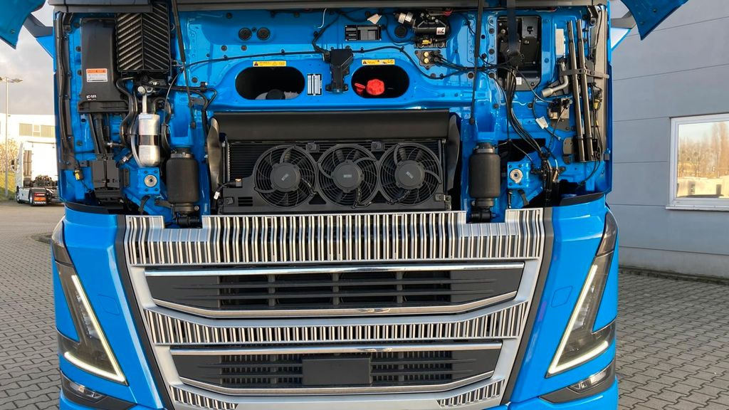 Volvo FH16 750 XL 8x4 Tridem*100T*Kriechgänge*Retarder - Tracteur routier: photos 5 Volvo FH16 750 XL 8x4 Tridem*100T*Kriechgänge*Retarder - Tracteur routier: photos 5