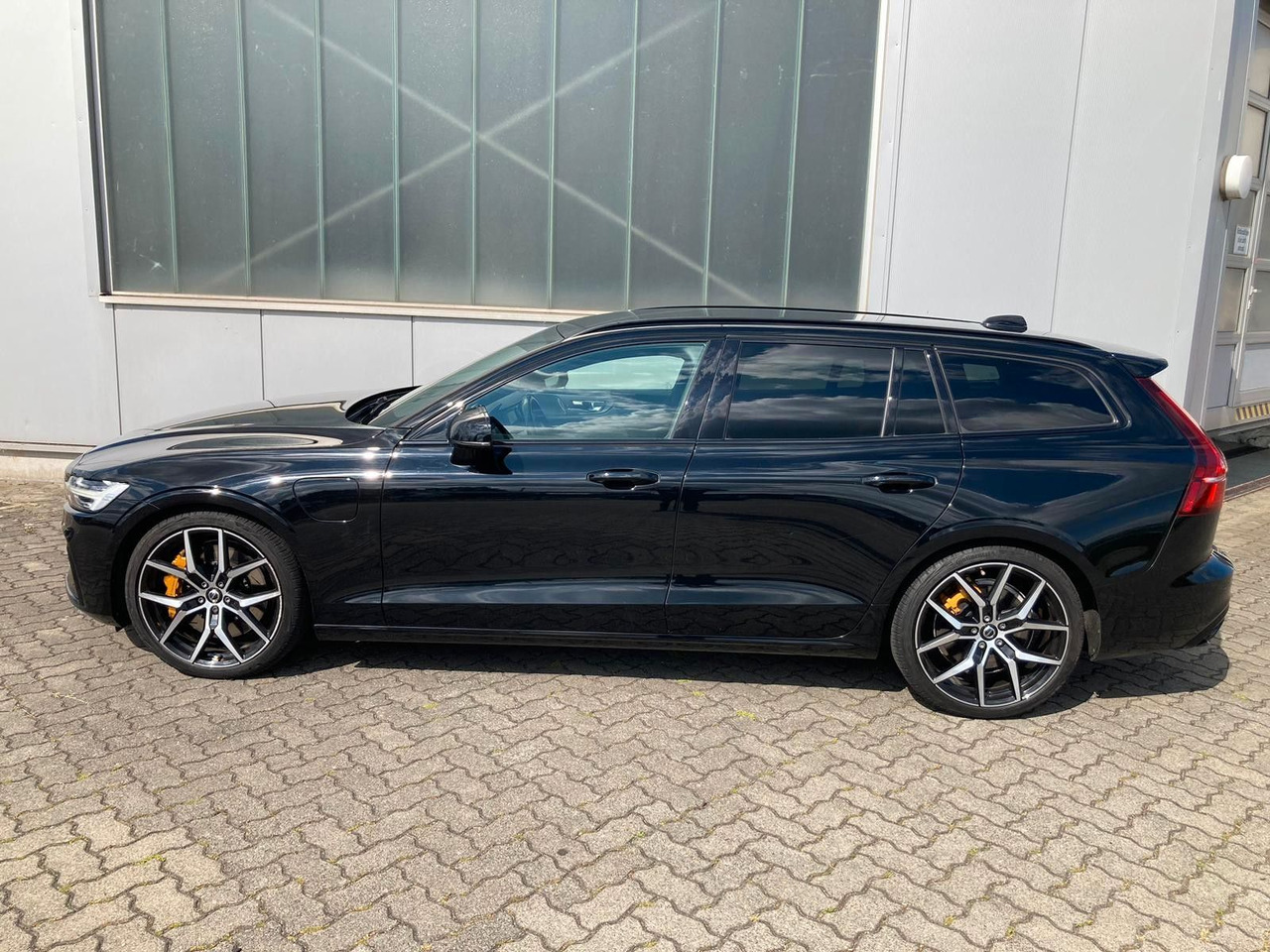 Volvo V60 T8 Polestar Engineered Plug-In Hybrid AWD - Voiture: photos 3 Volvo V60 T8 Polestar Engineered Plug-In Hybrid AWD - Voiture: photos 3