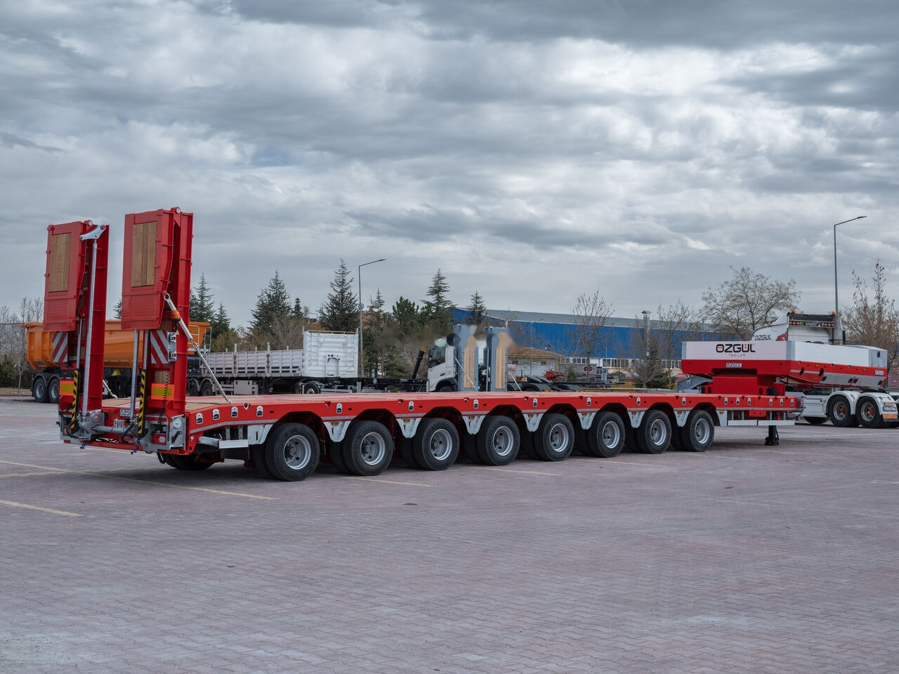 Özgül 8 AXLE LOWBED SEMI TRAILER - Semi-remorque surbaissé: photos 1 Özgül 8 AXLE LOWBED SEMI TRAILER - Semi-remorque surbaissé: photos 1