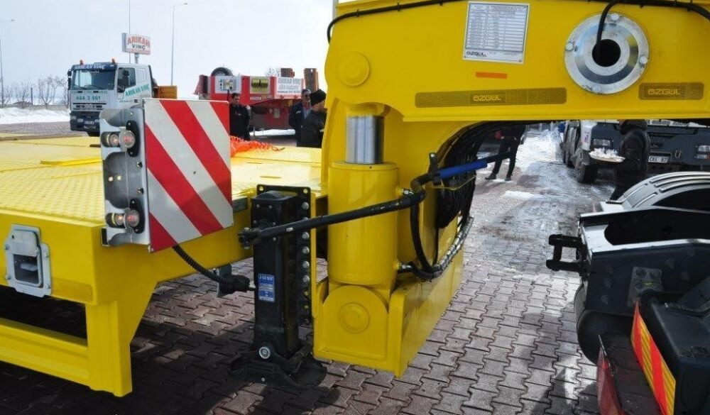 Özgül 8 AXLE LOWBED SEMI TRAILER - Semi-remorque surbaissé: photos 3 Özgül 8 AXLE LOWBED SEMI TRAILER - Semi-remorque surbaissé: photos 3