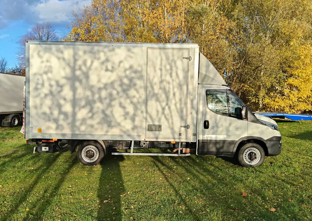 Iveco Daily 35S16 - Fourgon grand volume: photos 4 Iveco Daily 35S16 - Fourgon grand volume: photos 4