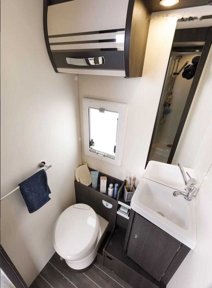 Roller Team KRONOS 284M, Ford Transit, 5 seats, (2024 model) - Camping-car capucine: photos 5 Roller Team KRONOS 284M, Ford Transit, 5 seats, (2024 model) - Camping-car capucine: photos 5