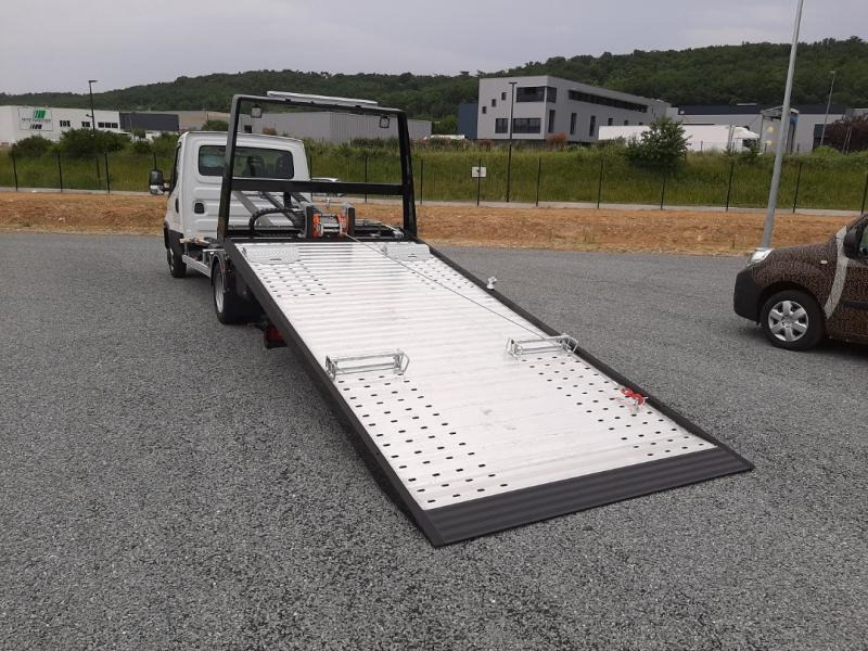 Remorqueuse neuf Iveco Daily 35C18: photos 7