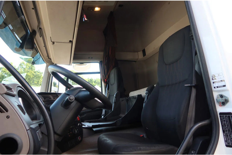 DAF CF 410 Bak+Klep Dhollandia 2.000 kg Slaapcabine - Camion fourgon: photos 5 DAF CF 410 Bak+Klep Dhollandia 2.000 kg Slaapcabine - Camion fourgon: photos 5