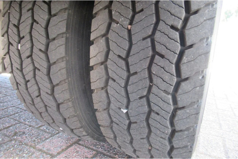 Camion à rideaux coulissants DAF LF 250 250 bak + klep + schuifzeil E6: photos 18 Camion à rideaux coulissants DAF LF 250 250 bak + klep + schuifzeil E6: photos 18