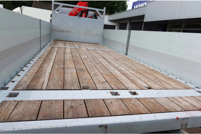 DAF LF 260 FA Openwagen + Kraan Fassi F85 B023+ Radio controle - Camion plateau: photos 5 DAF LF 260 FA Openwagen + Kraan Fassi F85 B023+ Radio controle - Camion plateau: photos 5