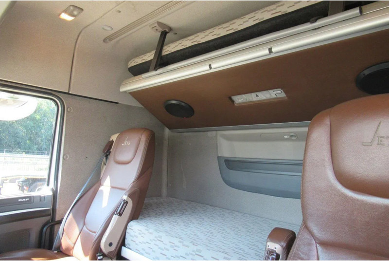 Camion ampliroll DAF XF 510 Fat 6x4 Euro 6: photos 6 Camion ampliroll DAF XF 510 Fat 6x4 Euro 6: photos 6