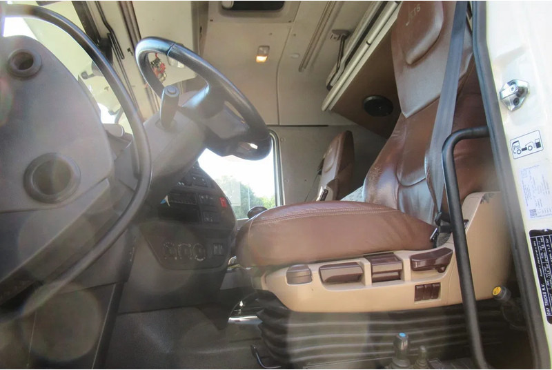 DAF XF 510 Fat 6x4 Euro 6 - Camion ampliroll: photos 4 DAF XF 510 Fat 6x4 Euro 6 - Camion ampliroll: photos 4