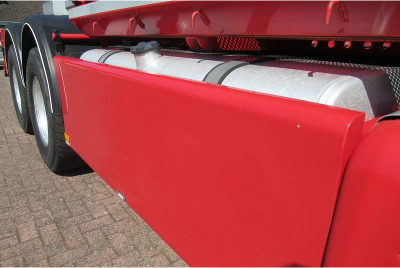 Camion ampliroll DAF XF 510 Fat 6x4 Euro 6: photos 19 Camion ampliroll DAF XF 510 Fat 6x4 Euro 6: photos 19