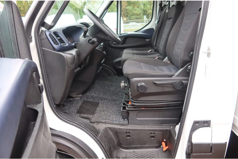 Iveco 72 C 180 bak + Dhollandia klep 1000 KG 3.0 L motor - Camion fourgon: photos 5 Iveco 72 C 180 bak + Dhollandia klep 1000 KG 3.0 L motor - Camion fourgon: photos 5