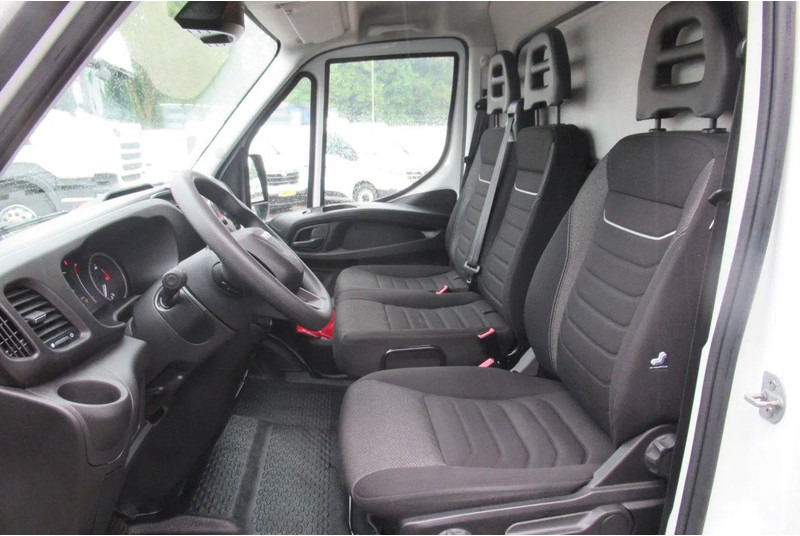 Iveco Daily 35C16 Bak+Klep Palfinger - Fourgon grand volume: photos 4 Iveco Daily 35C16 Bak+Klep Palfinger - Fourgon grand volume: photos 4