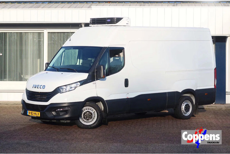 Iveco Daily 35S16 Koel/Vries L2/H2 Carrier Xarios 350 Koel/Vries/Verwarmen + nachtaansluiting 220 volt - Utilitaire frigorifique: photos 1 Iveco Daily 35S16 Koel/Vries L2/H2 Carrier Xarios 350 Koel/Vries/Verwarmen + nachtaansluiting 220 volt - Utilitaire frigorifique: photos 1