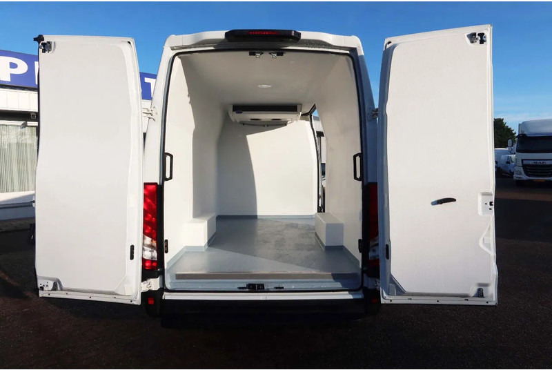 Iveco Daily 35S16 Koel/Vries L2/H2 Carrier Xarios 350 Koel/Vries/Verwarmen + nachtaansluiting 220 volt - Utilitaire frigorifique: photos 4 Iveco Daily 35S16 Koel/Vries L2/H2 Carrier Xarios 350 Koel/Vries/Verwarmen + nachtaansluiting 220 volt - Utilitaire frigorifique: photos 4