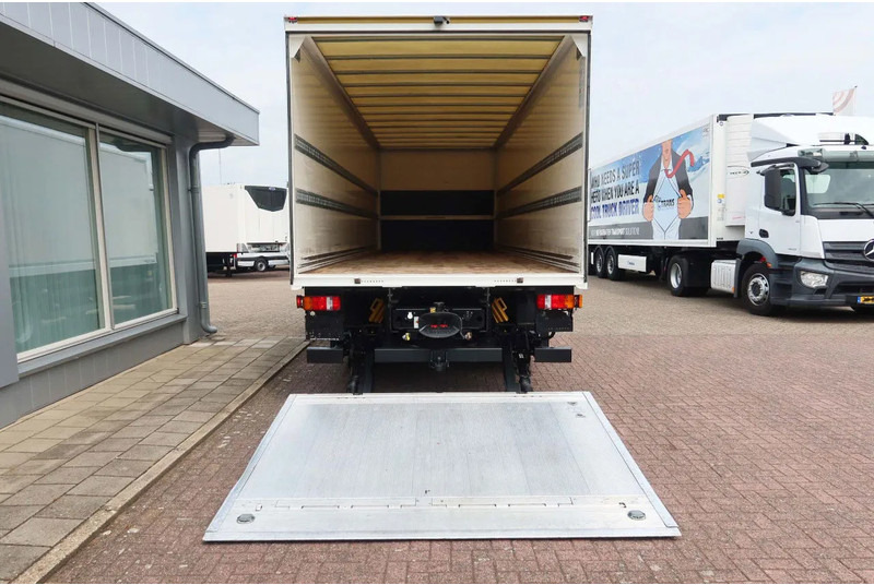 MAN 26.320 TGM Bak+Klep stuur lift as Bar klep 2.000 kg - Camion fourgon: photos 4 MAN 26.320 TGM Bak+Klep stuur lift as Bar klep 2.000 kg - Camion fourgon: photos 4