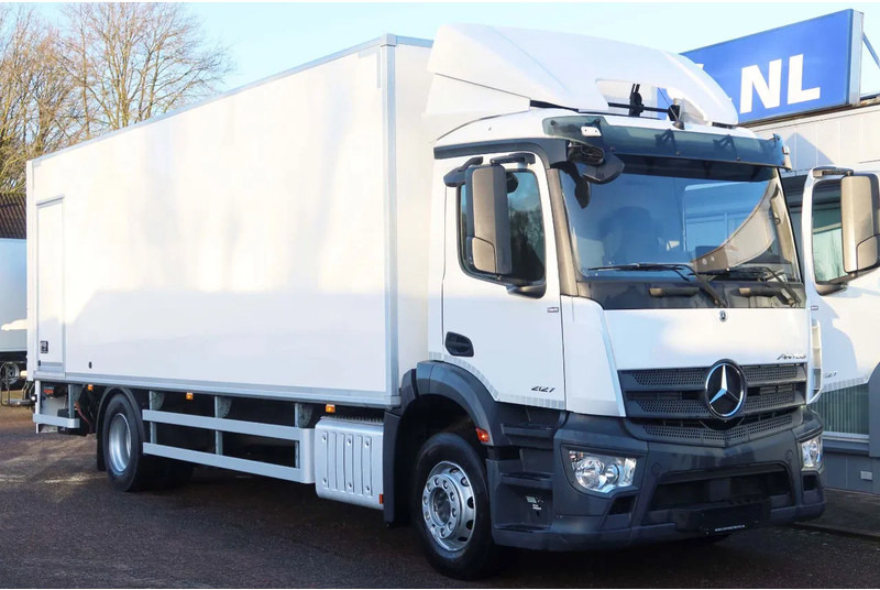 Mercedes-Benz Antos 2127 L Bak+Klep Dhollandia 2.000 kg, Geisoleerd dak - Camion fourgon: photos 2 Mercedes-Benz Antos 2127 L Bak+Klep Dhollandia 2.000 kg, Geisoleerd dak - Camion fourgon: photos 2