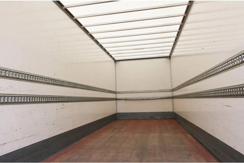 Scania P280 4x2 Bak + Dhollandia Klep 2000 KG - Camion fourgon: photos 4 Scania P280 4x2 Bak + Dhollandia Klep 2000 KG - Camion fourgon: photos 4