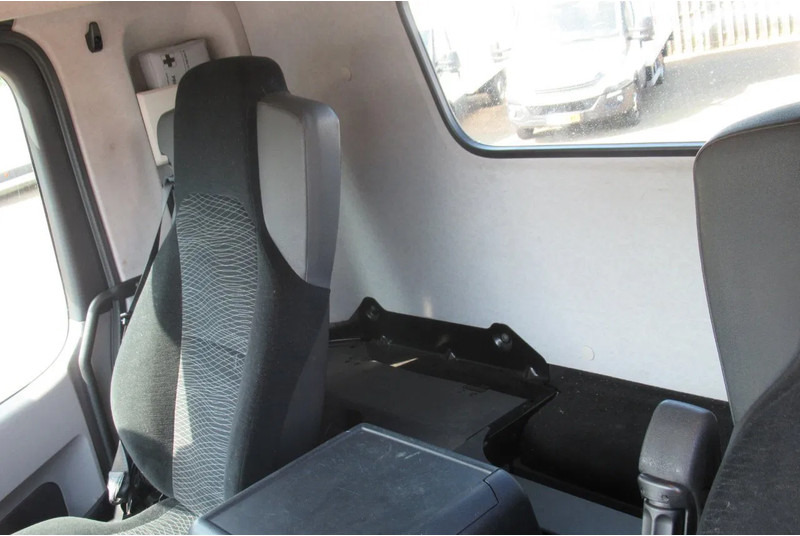 Mercedes-Benz Antos 1833 L - Tracteur routier: photos 4 Mercedes-Benz Antos 1833 L - Tracteur routier: photos 4