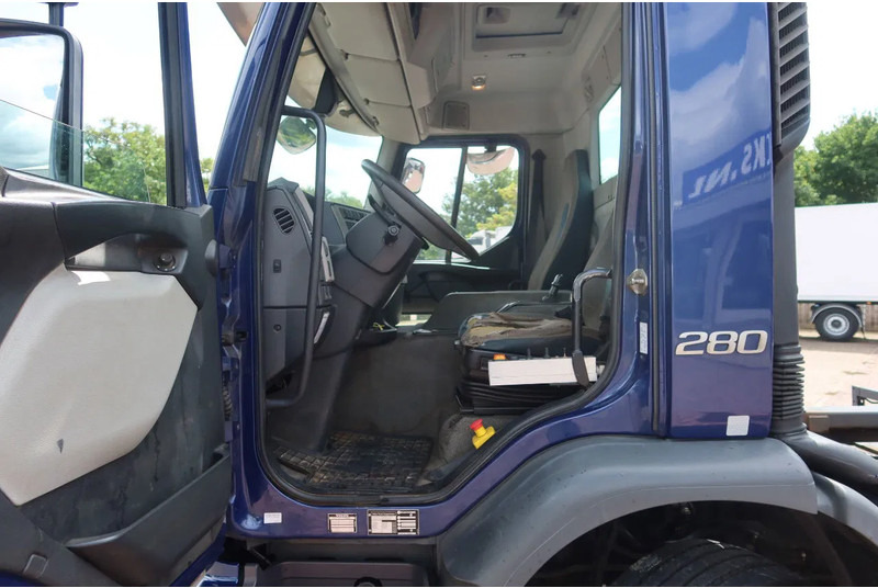 Volvo FE 280 Container / Kabelsysteem H.T.S Kabel, 15 ton, 575 cm 6 Cilinder - Camion - système de câble: photos 4 Volvo FE 280 Container / Kabelsysteem H.T.S Kabel, 15 ton, 575 cm 6 Cilinder - Camion - système de câble: photos 4