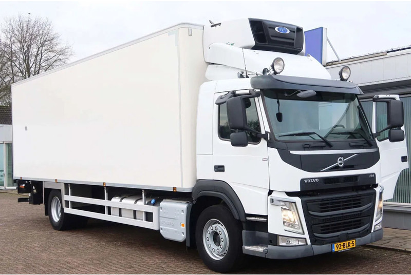 Volvo FM 330 4x2 Koel/Vries Carrier Supra 380 + Klep Dhollandia 2500 kg - Camion frigorifique: photos 2 Volvo FM 330 4x2 Koel/Vries Carrier Supra 380 + Klep Dhollandia 2500 kg - Camion frigorifique: photos 2