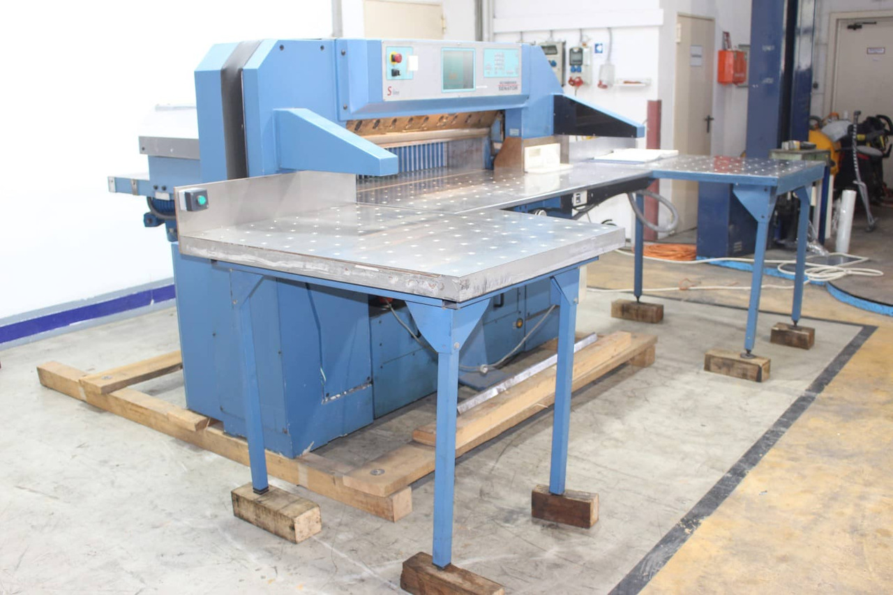 Schneider Senator 115H - Massicot: photos 2 Schneider Senator 115H - Massicot: photos 2
