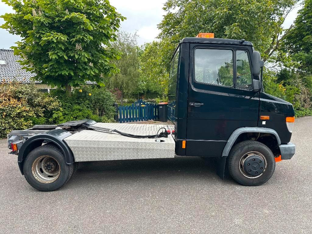 Mercedes-Benz 614 (bj 2005) - Tracteur routier: photos 2 Mercedes-Benz 614 (bj 2005) - Tracteur routier: photos 2