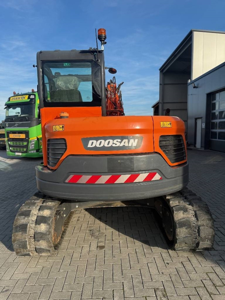 Doosan DX 85 R - Mini pelle: photos 4 Doosan DX 85 R - Mini pelle: photos 4