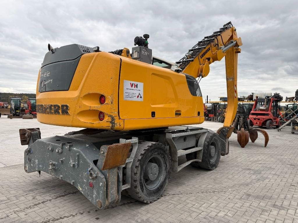 Liebherr LH 22  - Pelle de manutention: photos 5 Liebherr LH 22  - Pelle de manutention: photos 5